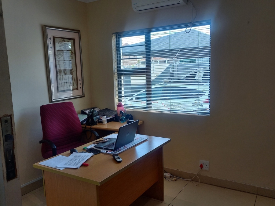 Commercial Property for Sale in Vincent Eastern Cape